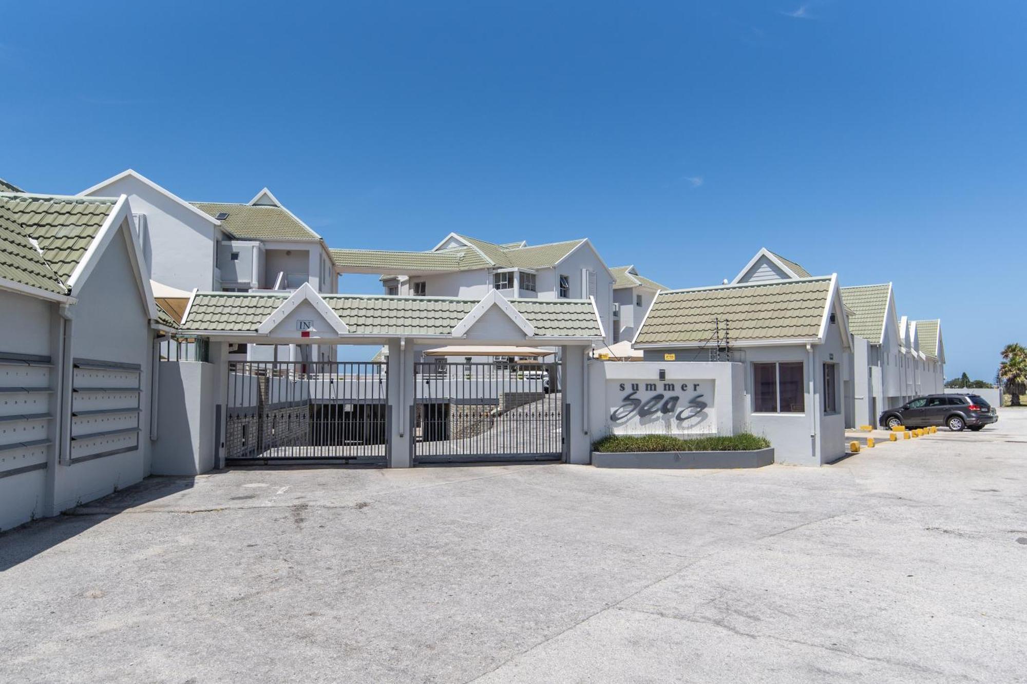 Summerseas Beach Living Port Elizabeth Bagian luar foto
